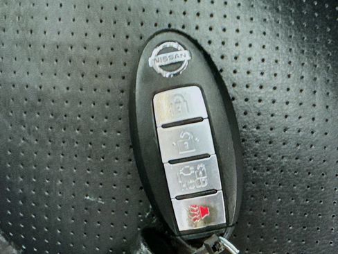 Used 2014 Nissan Leaf SL w/ Premium Package FWD image 36
