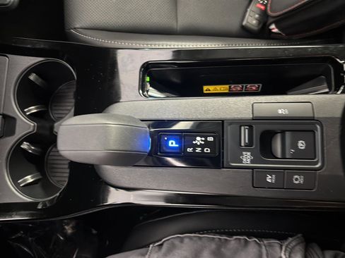 Used 2024 Toyota Prius XLE image 31