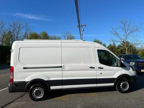 Used 2018 Ford Transit 250 148 Medium Roof RWD image 8