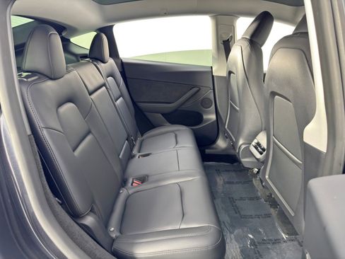 Used 2024 Tesla Model Y Performance image 42