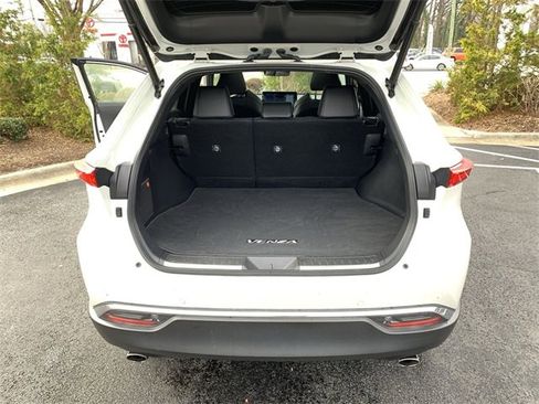 Used 2022 Toyota Venza Limited image 34