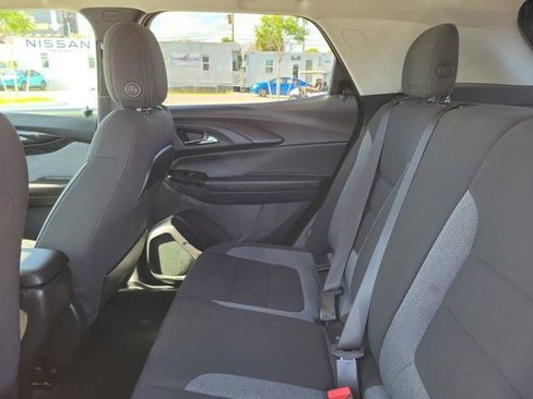 Used 2025 Chevrolet TrailBlazer LT FWD image 15