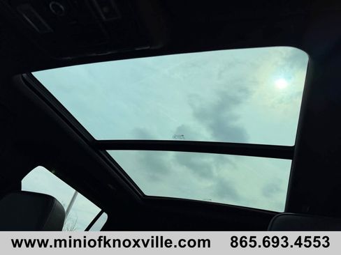 Used 2022 GMC Yukon XL Denali w/ Denali Premium Package image 28