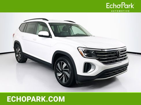 Used 2024 Volkswagen Atlas SE image 1