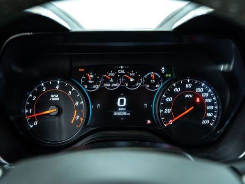 Used 2017 Chevrolet Camaro SS image 29