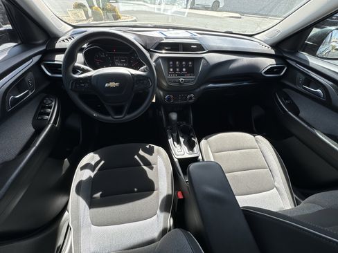 Used 2023 Chevrolet TrailBlazer LS AWD/4WD image 19