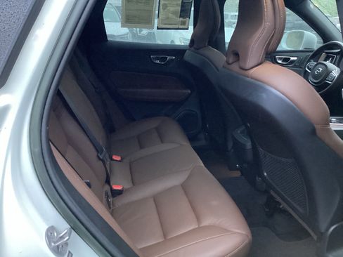 Certified 2023 Volvo XC60 B5 Plus w/ Protection Package Premier image 33