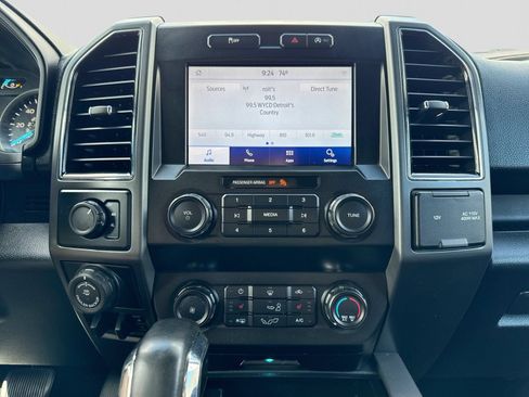 Used 2020 Ford F150 XLT w/ Equipment Group 302A Luxury AWD/4WD image 33