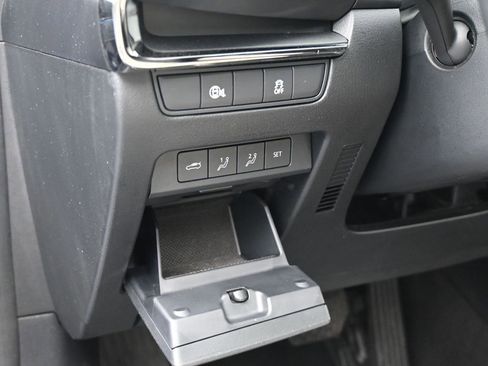 Used 2025 MAZDA MAZDA3 s image 16