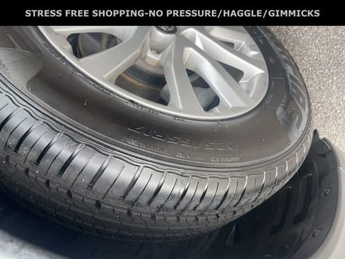 Used 2018 Nissan Rogue SV w/ Premium Package image 13