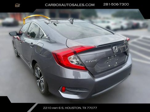 Used 2018 Honda Civic EX-T image 3