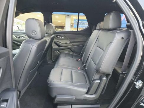 Used 2023 Chevrolet Traverse LT AWD/4WD image 9