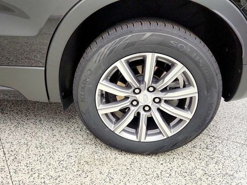 Used 2023 Cadillac XT4 Sport w/ Sun And Sound Package AWD/4WD image 9