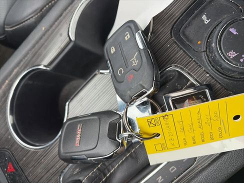 Used 2019 GMC Acadia SLT image 21