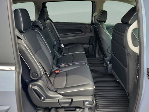 New 2026 Honda Odyssey Touring image 10