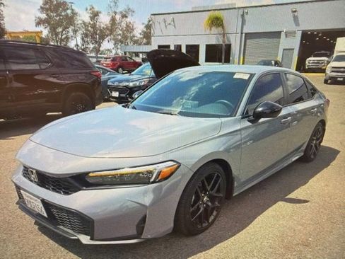Used 2025 Honda Civic Sport image 5