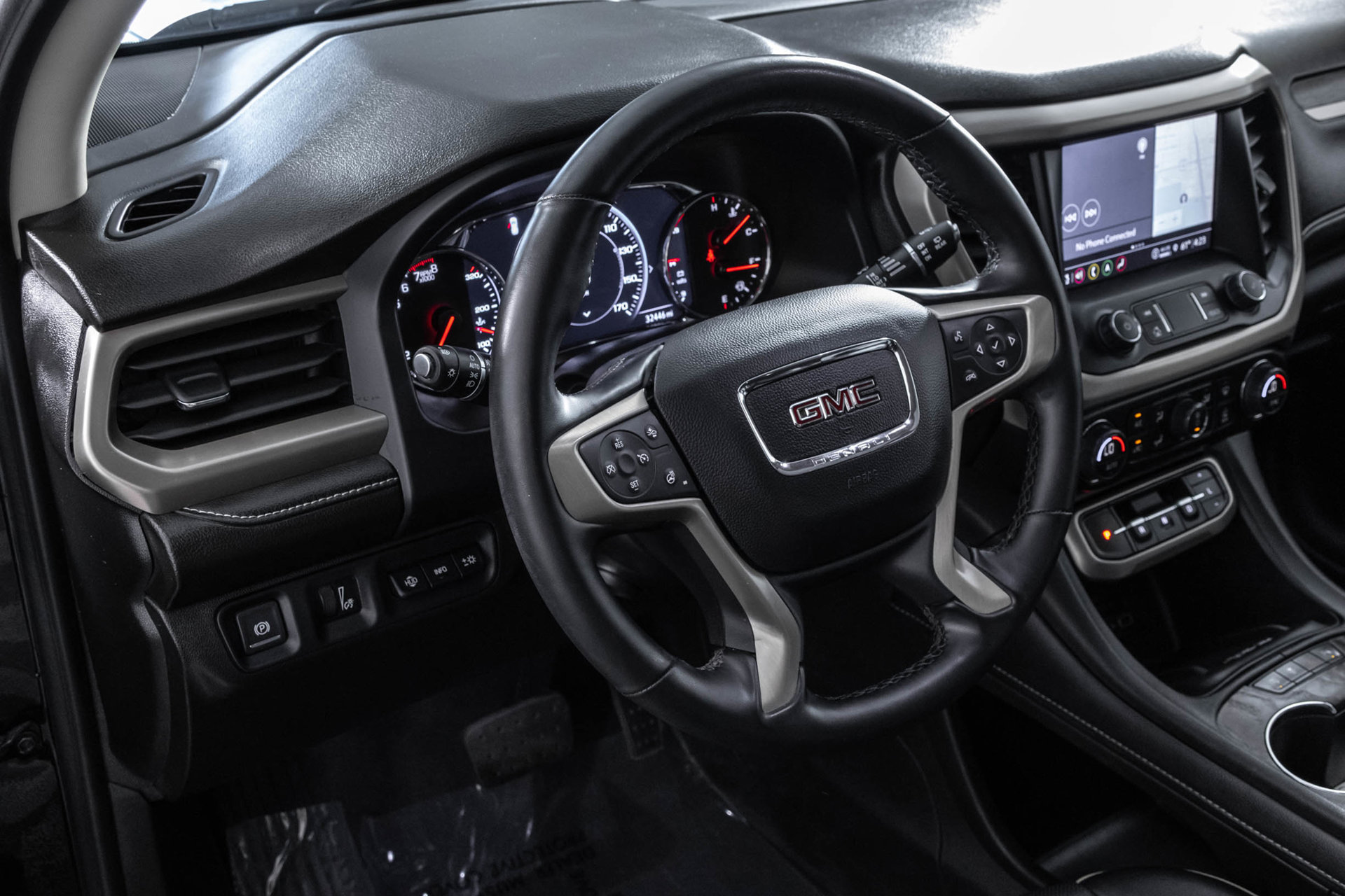 Used 2023 GMC Acadia Denali w/ Black Diamond Edition AWD/4WD image 38