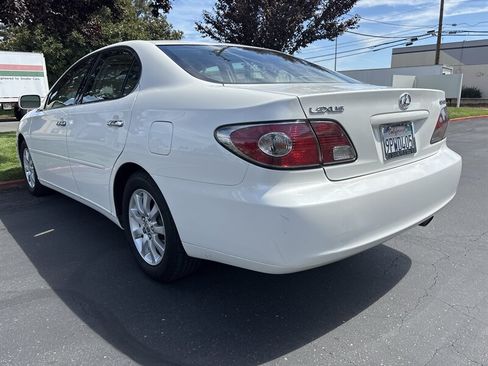 Used 2004 Lexus ES 330 FWD image 7