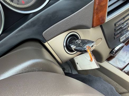 Used 2013 Mercedes-Benz C 300 4MATIC Sedan image 64