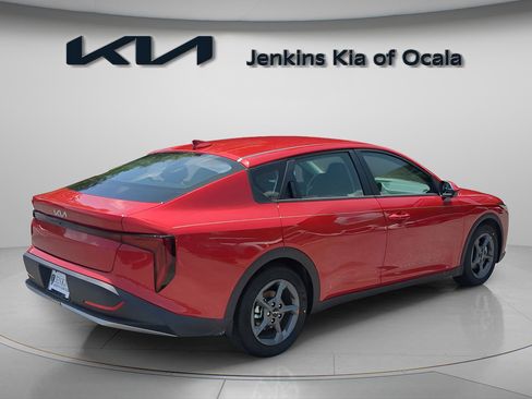 New 2025 Kia K4 LXS image 5