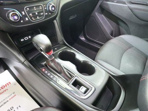 Used 2022 Chevrolet Equinox RS FWD image 19