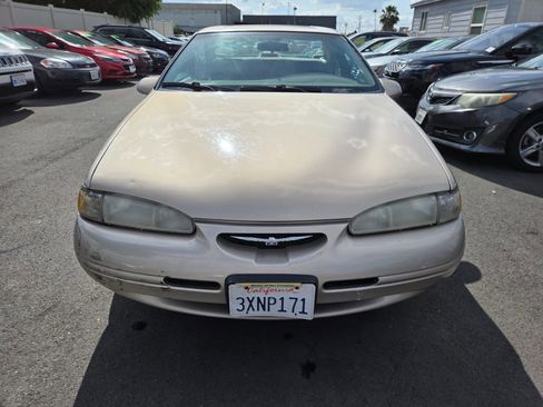Used 1997 Ford Thunderbird LX RWD image 5