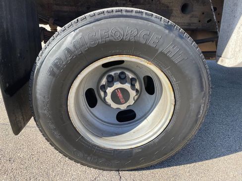 Used 2005 GMC Sierra 3500 SLT w/ Heavy-Duty Power Package image 13