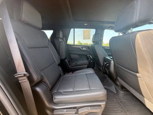 Used 2026 GMC Yukon Denali w/ Sun & Power Step Package AWD/4WD image 34