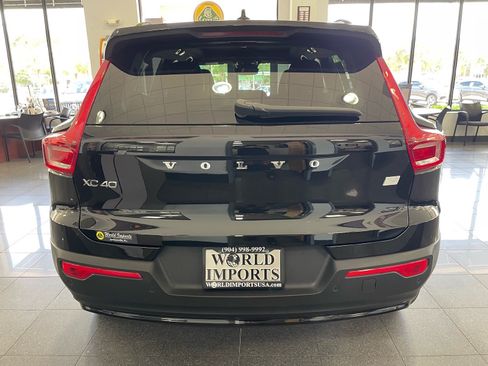 Used 2023 Volvo XC40 Recharge Ultimate AWD/4WD image 4