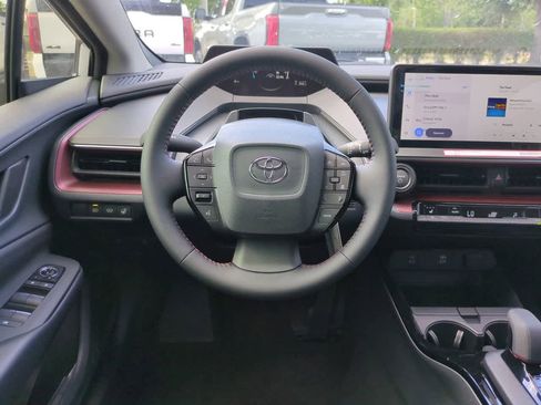 New 2026 Toyota Prius Plug-In Hybrid FWD image 15