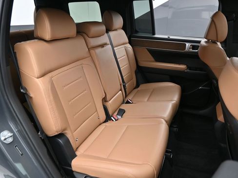 Used 2024 Hyundai Santa Fe Limited FWD image 32