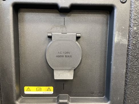 Used 2022 Ford F150 XLT w/ Equipment Group 302A High image 12