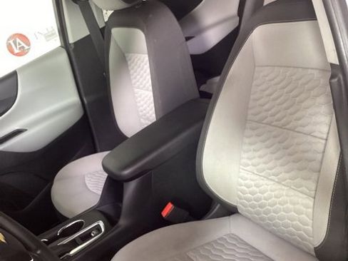 Used 2020 Chevrolet Equinox LS w/ LS Convenience Package image 12