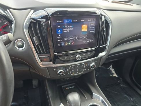 Used 2022 Chevrolet Traverse Premier w/ Redline Edition AWD/4WD image 41