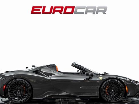 Used 2024 Ferrari SF90 Spider image 7