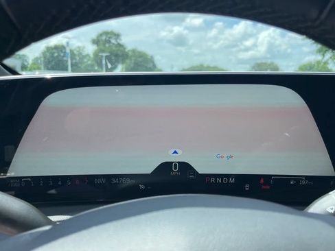 Used 2025 Cadillac XT4 Premium Luxury FWD image 20
