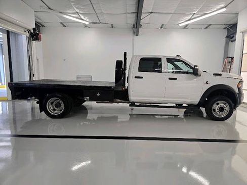 Used 2024 RAM 5500 Tradesman w/ Max Tow Package AWD/4WD image 11