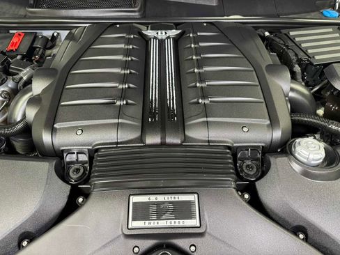 Used 2018 Bentley Bentayga image 47