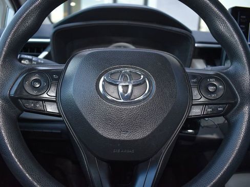 Used 2022 Toyota Corolla LE image 22
