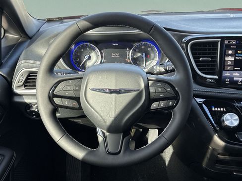 New 2026 Chrysler Pacifica Select w/ S Appearance Package FWD image 27