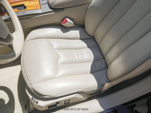 Used 2004 Cadillac XLR RWD image 33