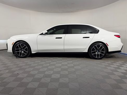 Used 2023 BMW 740i 740i w/ Parking Assistance Package image 2