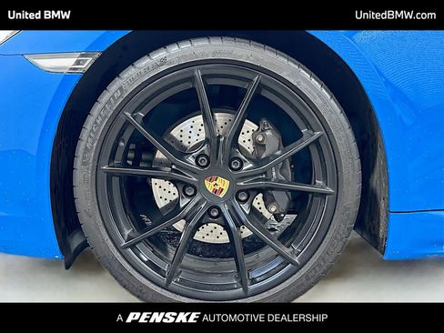 Used 2022 Porsche 718 Cayman image 2