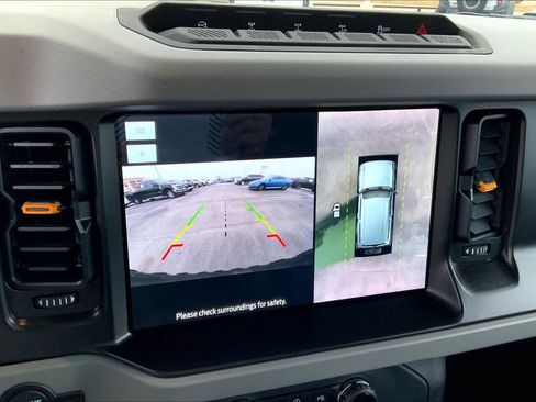 Used 2022 Ford Bronco Badlands image 22