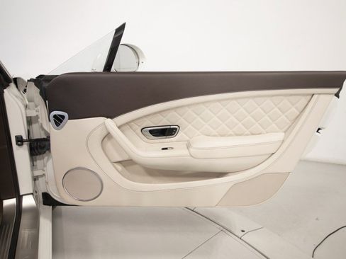 Used 2016 Bentley Continental GTC image 39