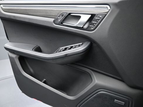 Certified 2024 Porsche Macan GTS AWD/4WD image 25