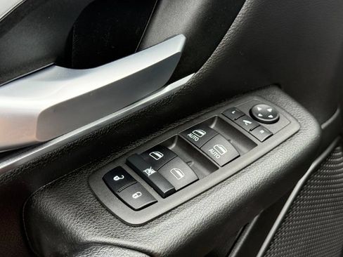 Used 2022 RAM 1500 Big Horn AWD/4WD image 11