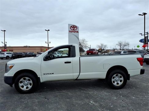 Used 2018 Nissan Titan S image 6