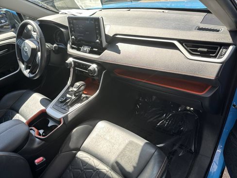 Used 2021 Toyota RAV4 AWD image 19