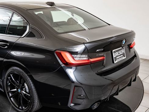 Used 2023 BMW 330i xDrive Sedan w/ M Sport Package AWD/4WD image 19